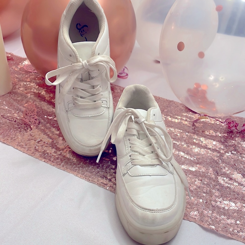 So Me TALARA White Sneakers.